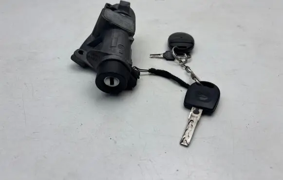 Seat Ibiza III (6L) Ignition lock 4B0905851C