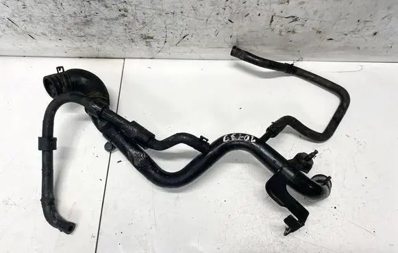 Engine coolant pipe/hose