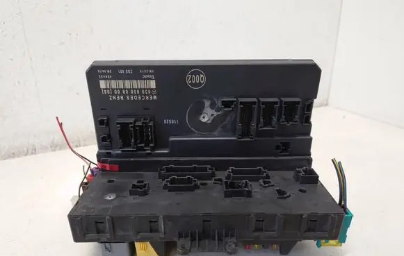 Mercedes-Benz Vito Viano W639 SAM control unit A6395450801 A6399000800 6395450801
