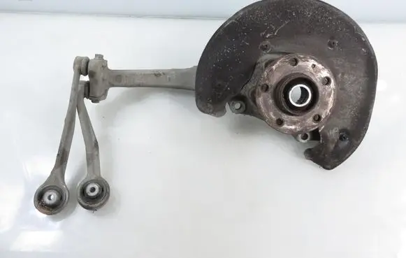 Audi A4 S4 B8 8K Front wheel hub spindle knuckle 