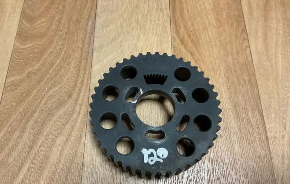 Volkswagen PASSAT B6 Camshaft pulley/ VANOS 038109111E