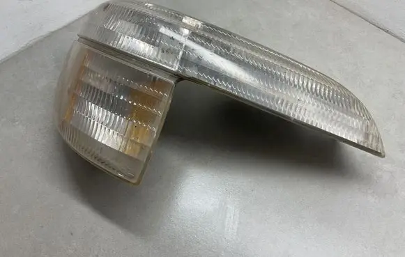 Ford Explorer Front indicator light 