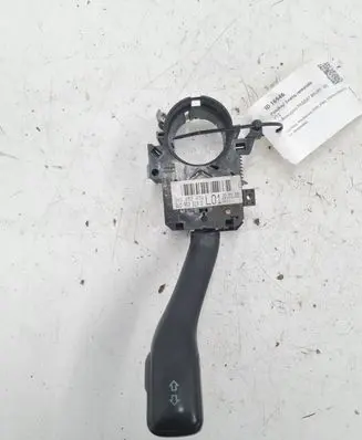 Volkswagen PASSAT B5 Indicator stalk 8L0953513G