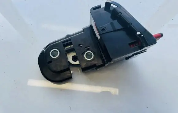 Chevrolet Cruze Seat back rest lock catch 10512909