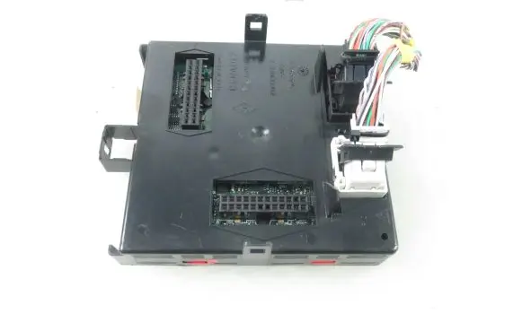 Renault Laguna II Central body control module 8200190285