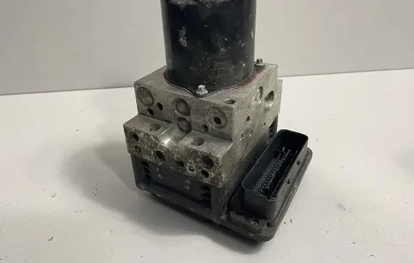 BMW 6 E63 E64 ABS Pump 6783360 6783362
