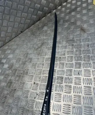 KIA Sorento Windshield trim 86131C5000