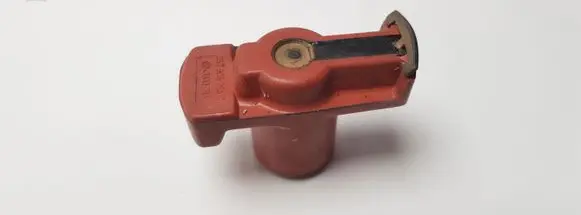 Volkswagen Golf IV Spark distributor 052905225C