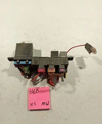 Mercedes-Benz C AMG W203 Relay mounting block A2035450201