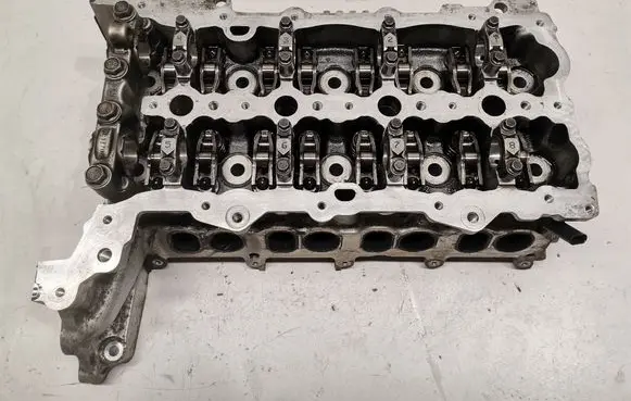 Opel Insignia B Engine head 55500308 55592785