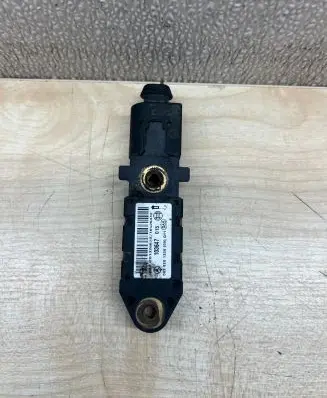 Mercedes-Benz CLS C219 Airbag deployment crash/impact sensor 0028201326