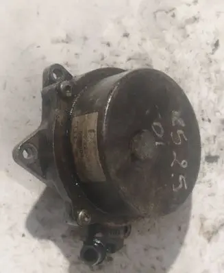 Audi A6 S6 C5 4B Vacuum pump 057145100A