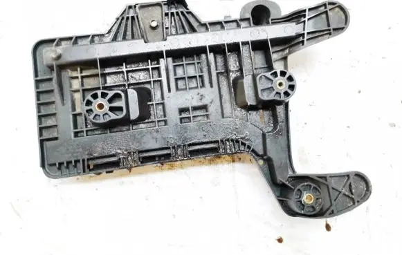 Volkswagen PASSAT B6 Battery box tray 1k0915333c