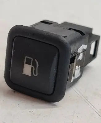 Volkswagen Golf IV Fuel tank opening switch 03000313
