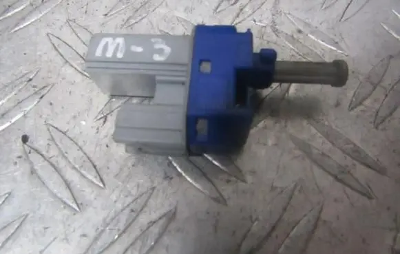Mazda 3 I Brake pedal sensor switch bp4k