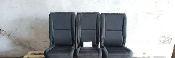 Toyota Corolla Verso AR10 Second row seats 