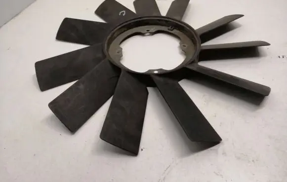 BMW 5 E39 Fan impeller 17233639