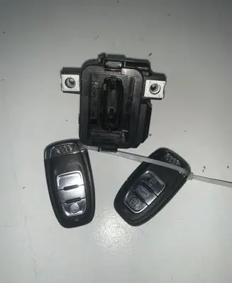 Audi A5 8T 8F Ignition lock 8K0909131D 3330430102