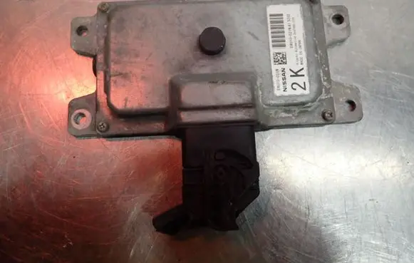 Nissan Juke I F15 Gearbox control unit/module EMU10-021NA1