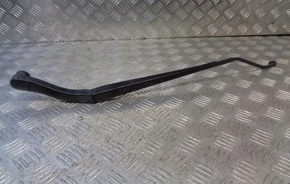 Opel Insignia A Front wiper blade arm