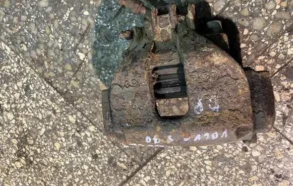 Volvo V70 Front brake caliper