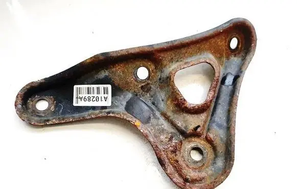 Toyota Avensis T250 Engine mounting bracket 