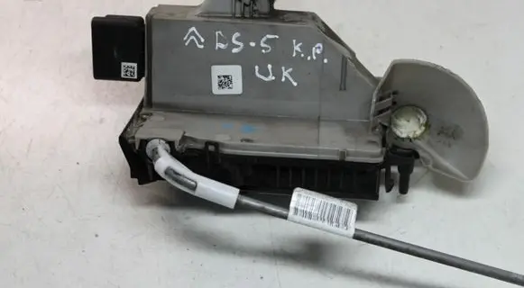 Citroen DS5 Front door lock