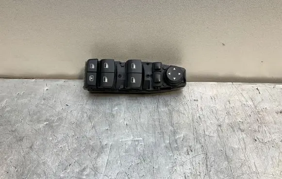 BMW 5 F10 F11 Electric window control switch 9241956