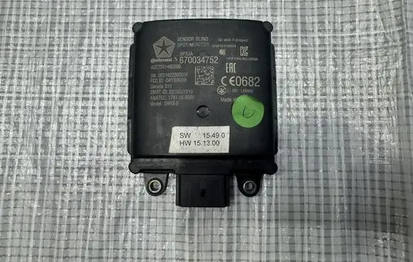 Maserati Levante Distronic sensor radar 670034752