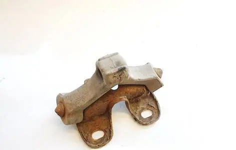 Volkswagen PASSAT B7 Muffler mount bracket/holder 6Q0253147