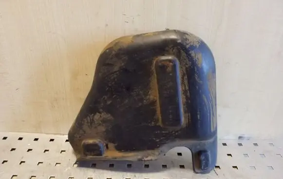 Volkswagen Touareg I Fuel tank bottom protection 7L0201980