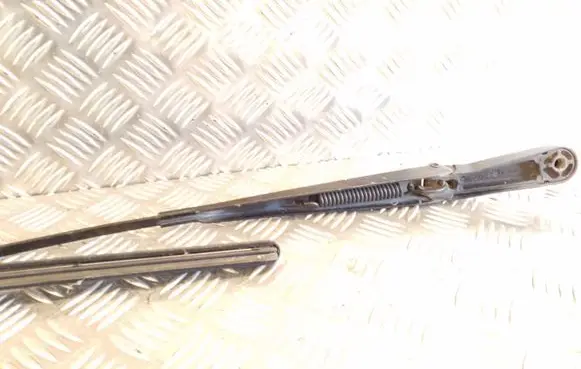 Opel Zafira A Front wiper blade arm 182186