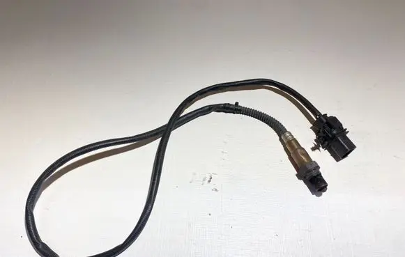 Jaguar XJ X351 Lambda probe sensor 9X2Q9D375AA 0281004125 CF33G