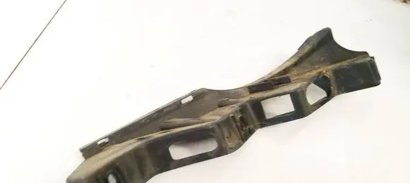 Volkswagen PASSAT B6 Front bumper mounting bracket 3C0807890