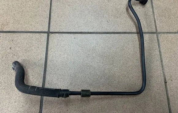 Audi A6 S6 C7 4G Engine coolant pipe/hose 4G0121081AH