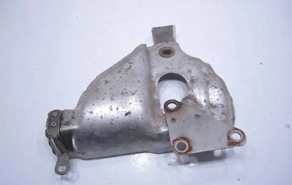 Volkswagen Jetta VI Heat shield in engine bay 04E253041G 2812