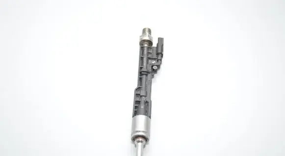 BMW 4 F32 F33 Fuel injector 0261500172 7639994