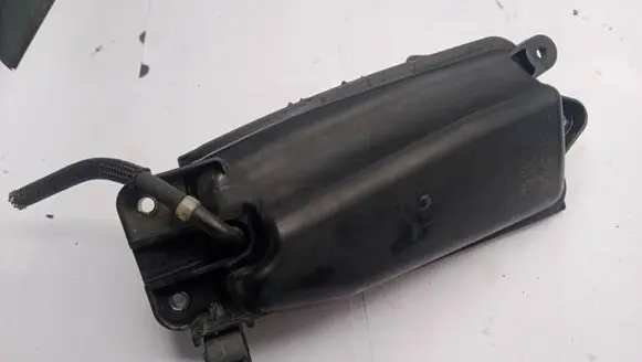 Mercedes-Benz Sprinter W901 W902 W903 W904 Vacuum air tank A6510700568