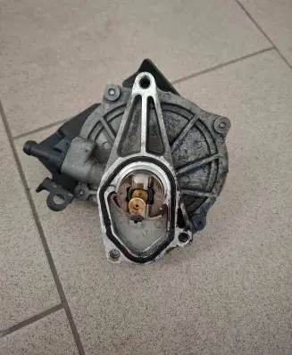 Hyundai i30 Vacuum pump