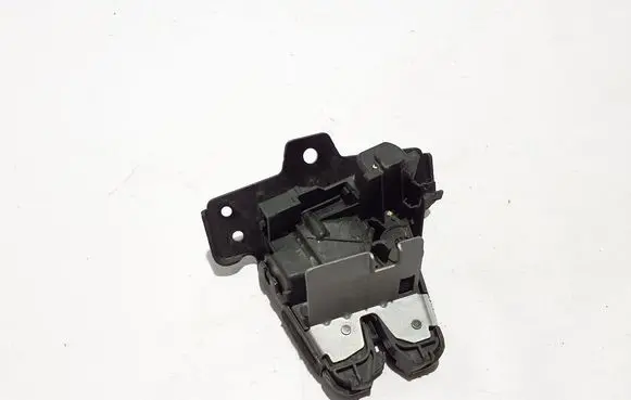 Loading door lock