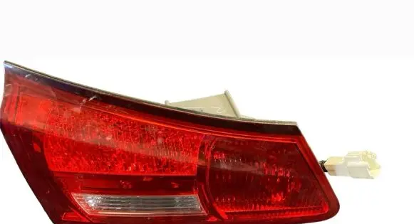 Lexus IS 220D-250-350 Tailgate rear/tail lights