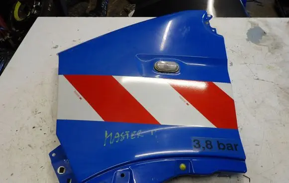 Renault Master II Fender