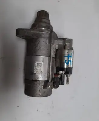 Volkswagen Golf VII Starter motor 02M911024B