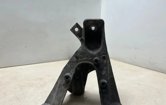 Audi A6 S6 C6 4F Engine mounting bracket 4F0199308P