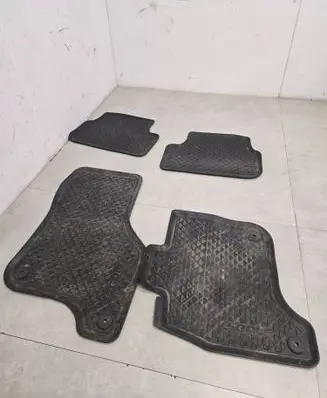 Volkswagen Golf VII Car floor mat set 5GE061500B