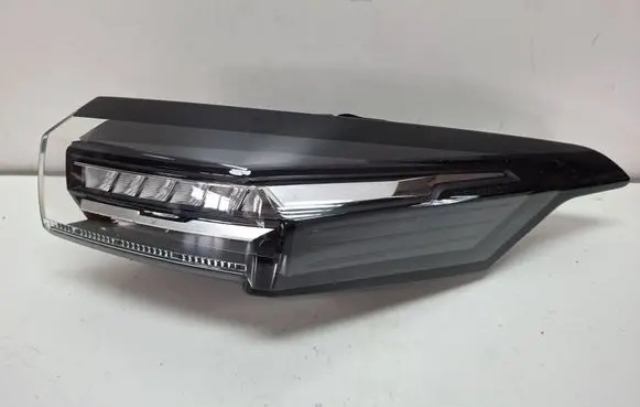 Peugeot 308 Rear/tail lights S27639826 9835299280