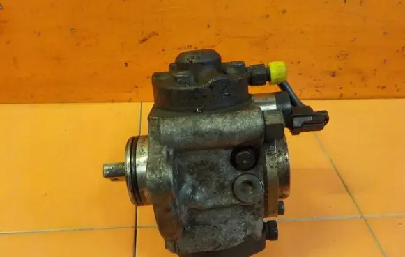 Mazda CX-5 Fuel injection high pressure pump 2940001660