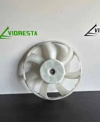 Toyota Avensis T270 Fan impeller 817 DT422750922 160400X040