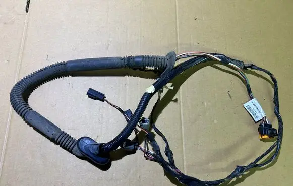 Renault Master III Rear door wiring loom 240512927R