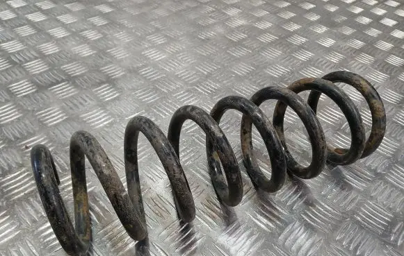 Mitsubishi Outlander Rear coil spring